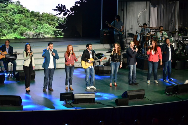 Cenacle de La Lumiere Come Alive